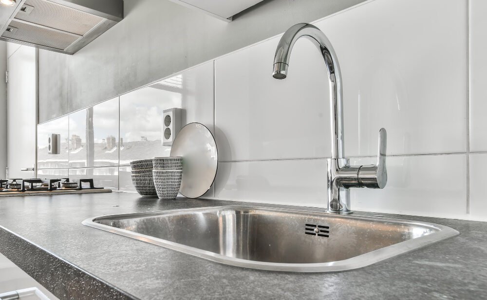 Designer Dreams vs. Leaky Nightmares: A Kitchen Plumbing Showdown